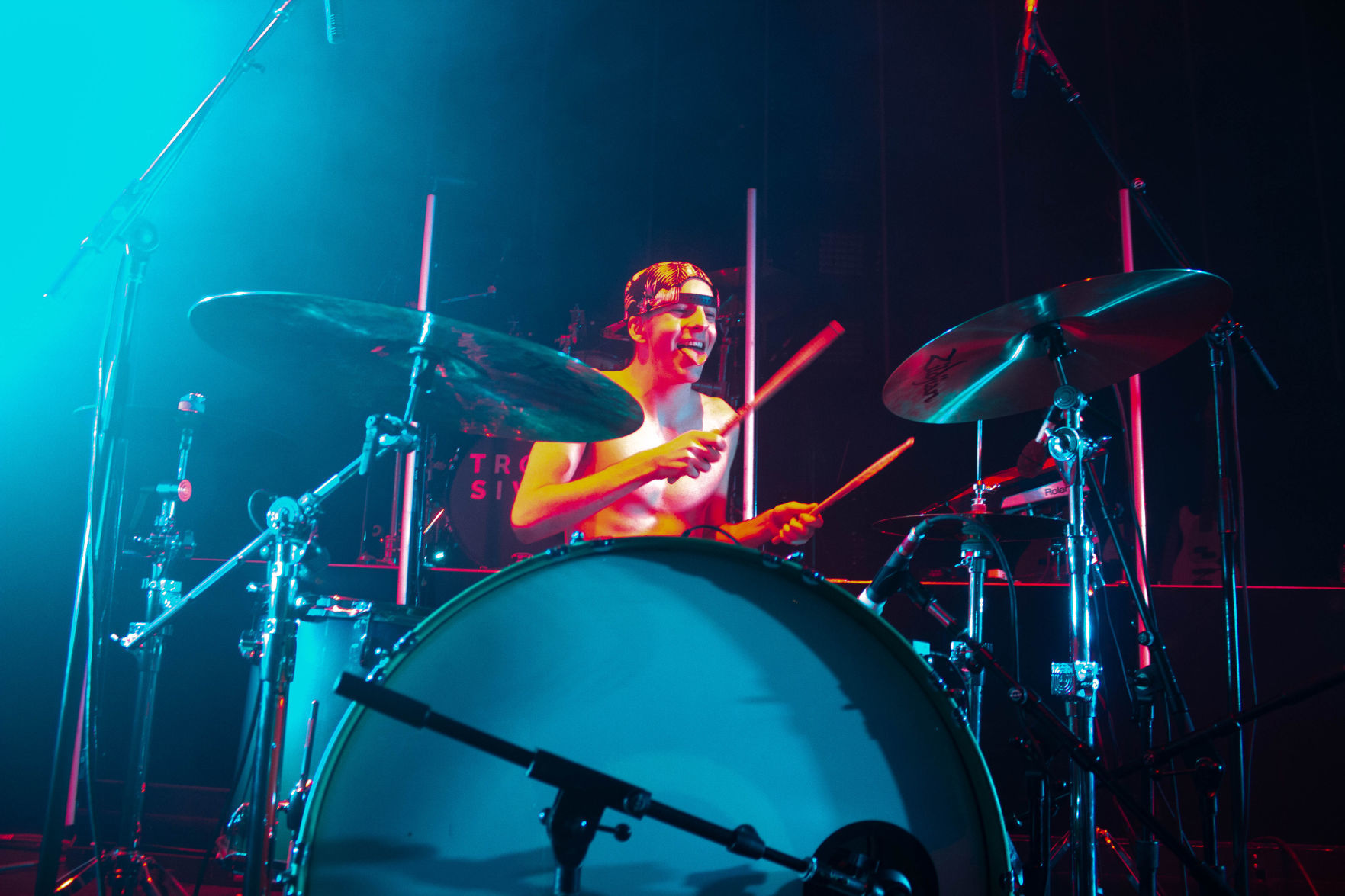 Carlie Hanson on tour